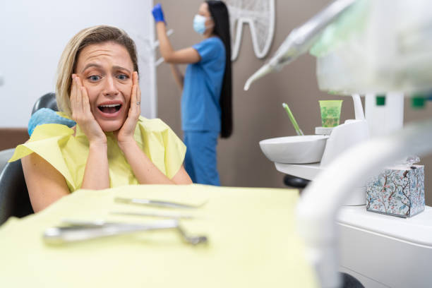 Best Emergency Broken Tooth Repair in Oakland, FL